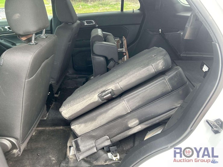 2017-ford-explorer-image-21