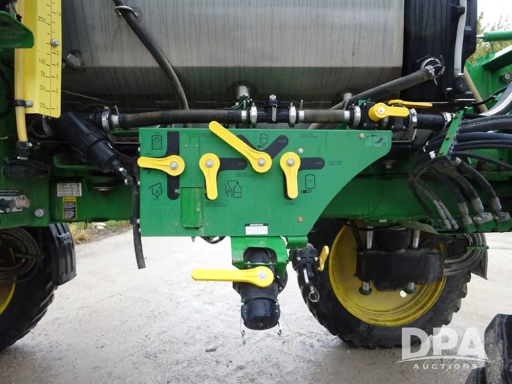 2017-john-deere-r4038-image-92