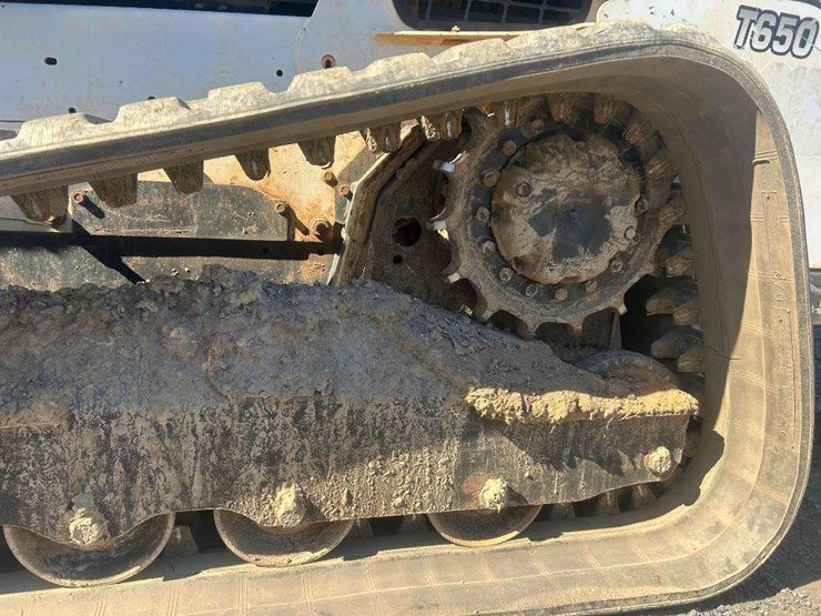 bobcat-t650-image-12