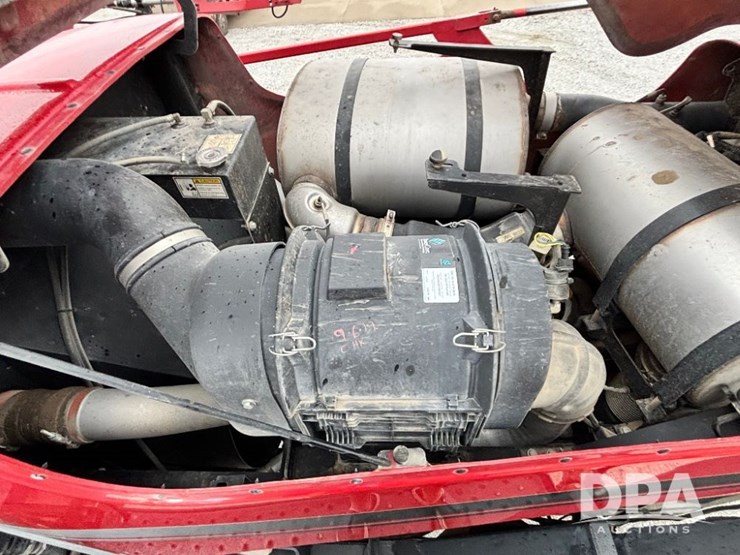 2019-case-ih-patriot-4440-image-108