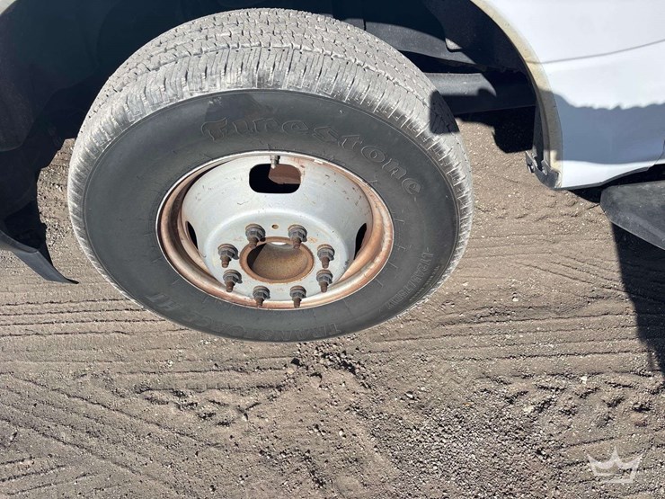 2017-ford-f-350-ext.-cab-pickup-truck-image-25