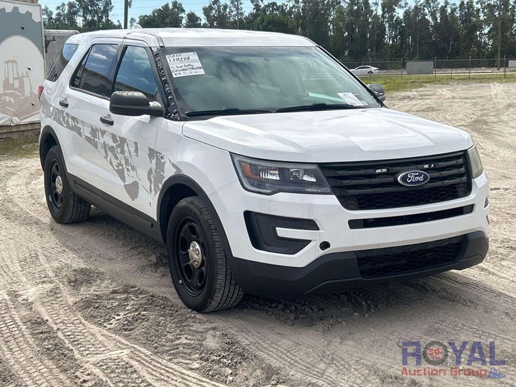 2017-ford-explorer-image-2