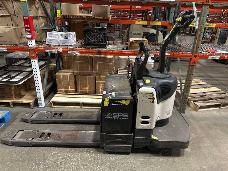 2015-crown-pe4500-60-image-1