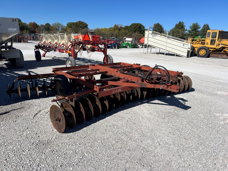 international-370-image-1