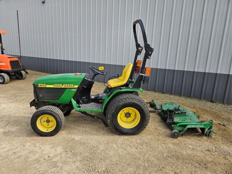 john-deere-4100-image-2