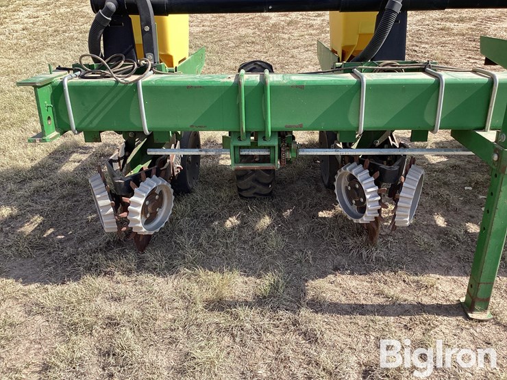 2007-john-deere-1700-image-14