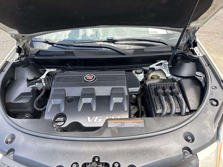 2013-cadillac-srx-image-6