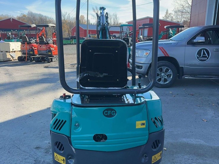 2025-cfg-qk16z-mini-excavator-image-6