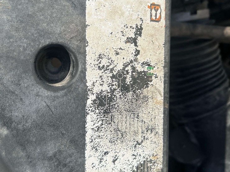 2012-chevrolet-silverado-2500hd-image-9