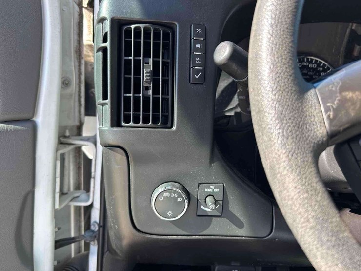 2012-chevrolet-express-3500-passenger-van-image-14