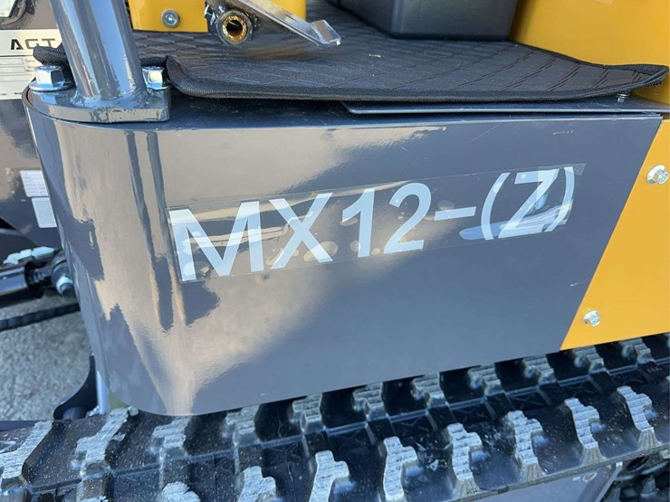 2025-agt-mx12z-mini-excavator-image-12