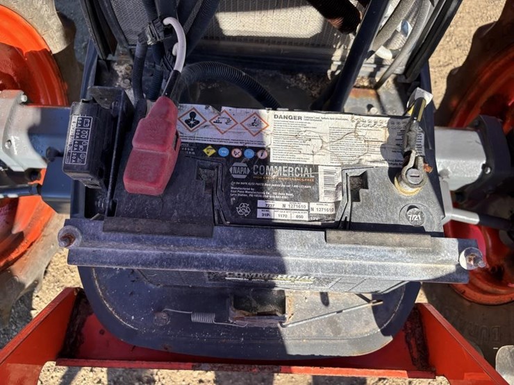 2019-kubota-m7060d-image-42