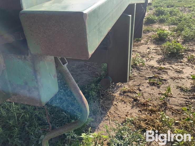 gooseneck-bale-accumulator-image-16