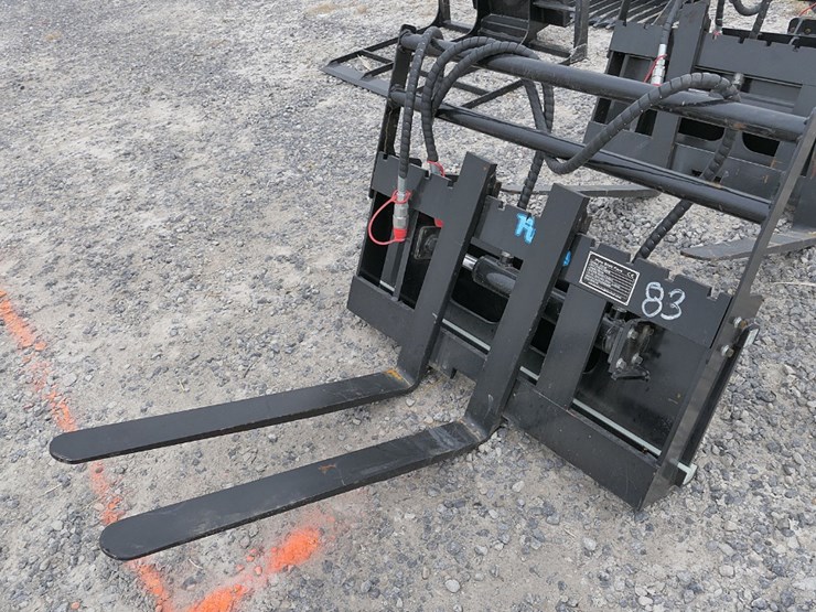 cyhc-sideshift-forks,-fits-mini-skidsteer-(tax)-image-1