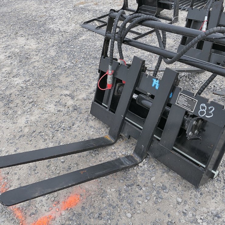 CYHC Sideshift Forks, fits Mini Skidsteer (tax)