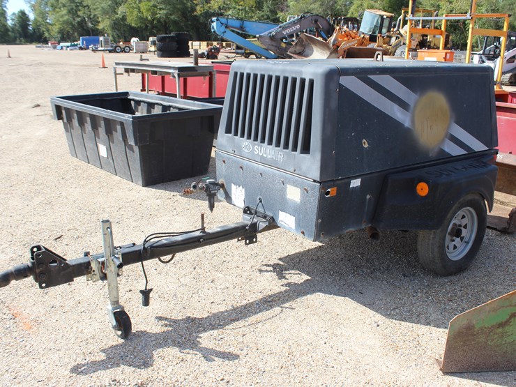 #2769-•-sullair-air-compressor-image-2