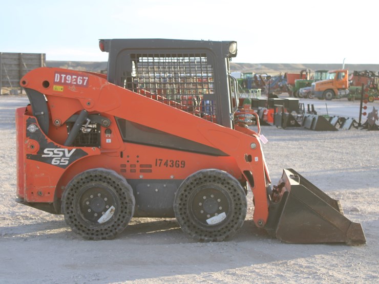 kubota-ssv65-image-5
