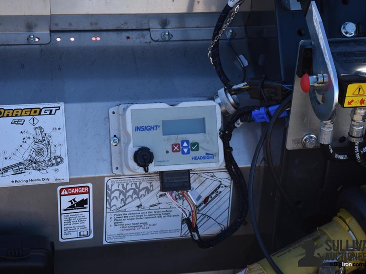 2022-drago-gt-6r30-corn-head-image-16