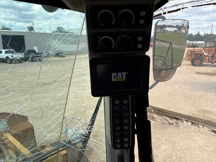 caterpillar-980-image-14