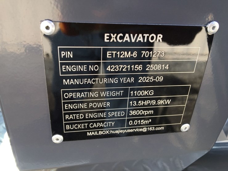 unused-2025-bttl-et12m-6-mini-excavator,-image-12