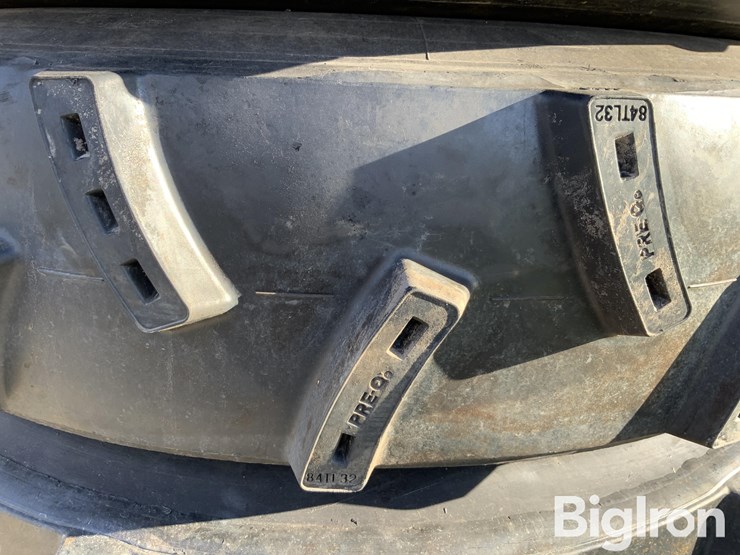 11r24.5-pivot-tires-&-rims-image-12