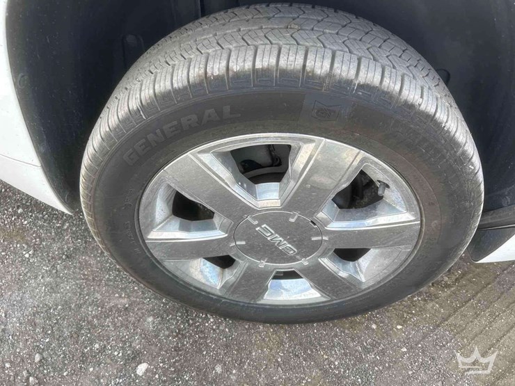 2015-gmc-terrain-suv-image-42