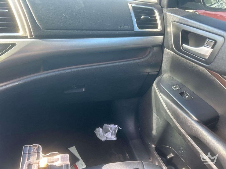 2015-toyota-highlander-image-25