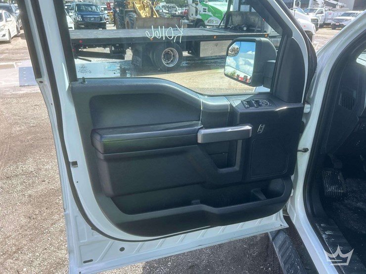 2015-ford-f150-image-13