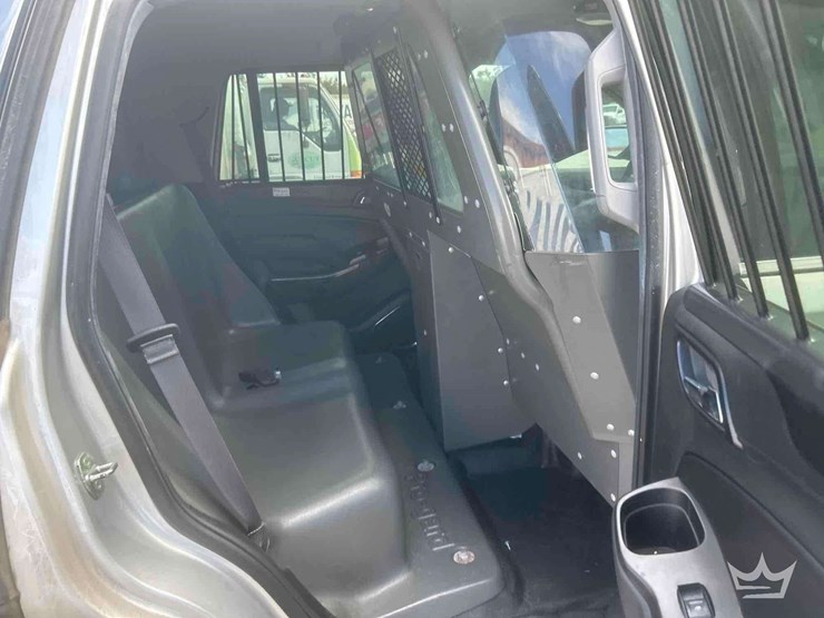 2016-chevrolet-tahoe-image-21