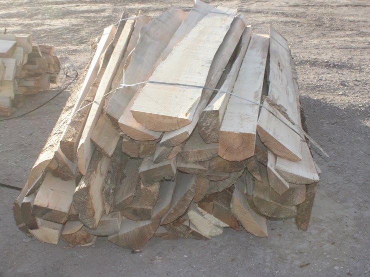 #4433-•-8ft-corral-slats-1/4th-round-image-3