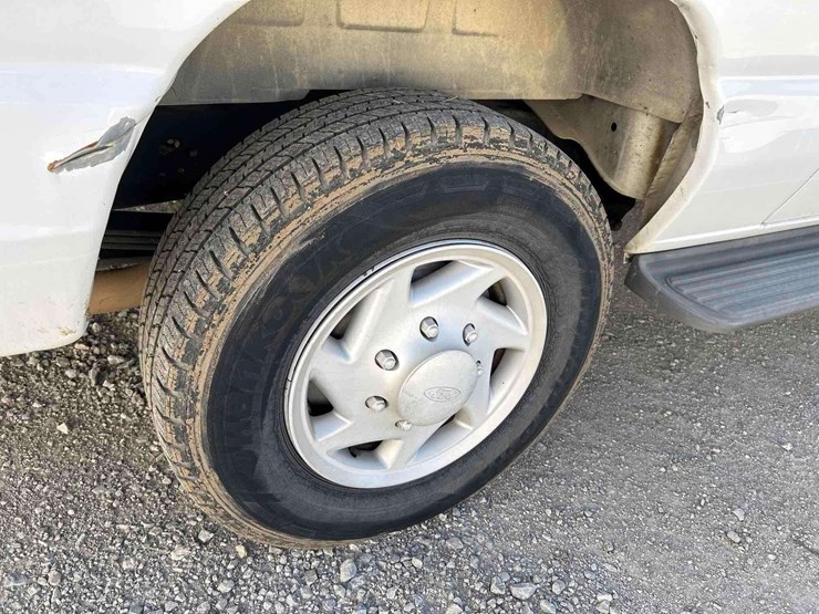 2007-ford-e350-image-23