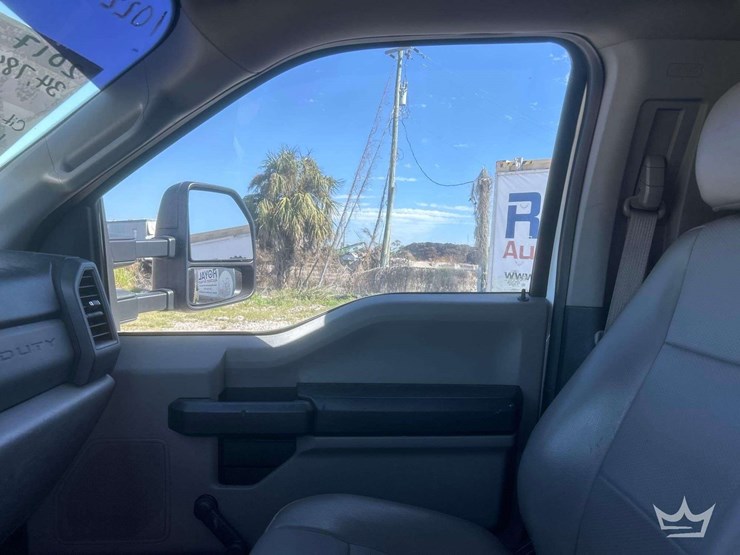 2017-ford-f350-image-11