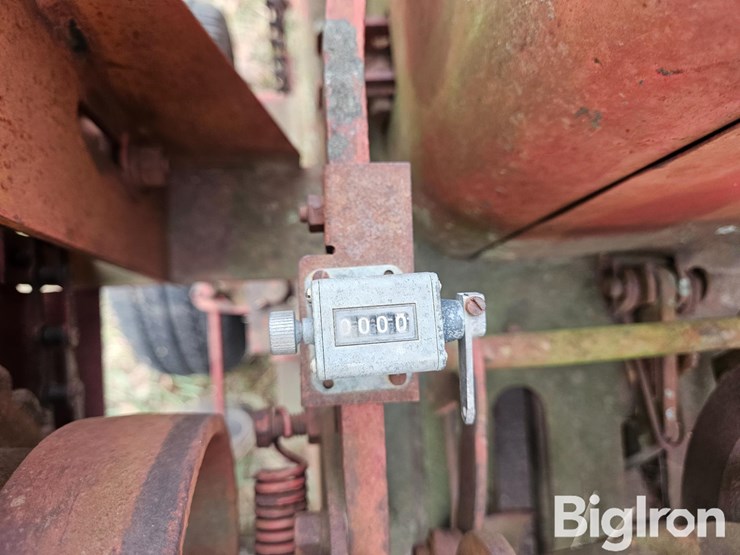 new-holland-68-image-14