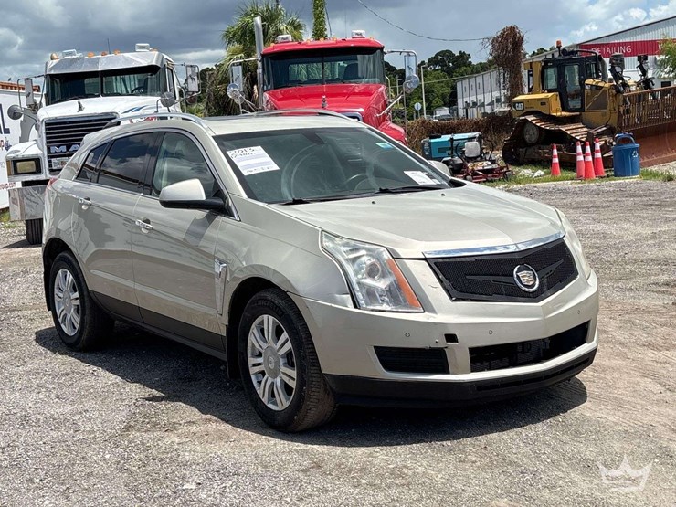 2013-cadillac-srx-image-2