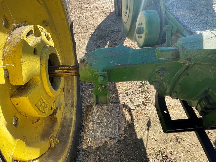 john-deere-b-image-16