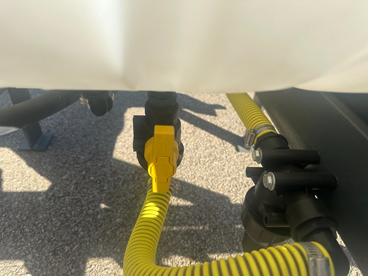 caterpillar-12-image-18