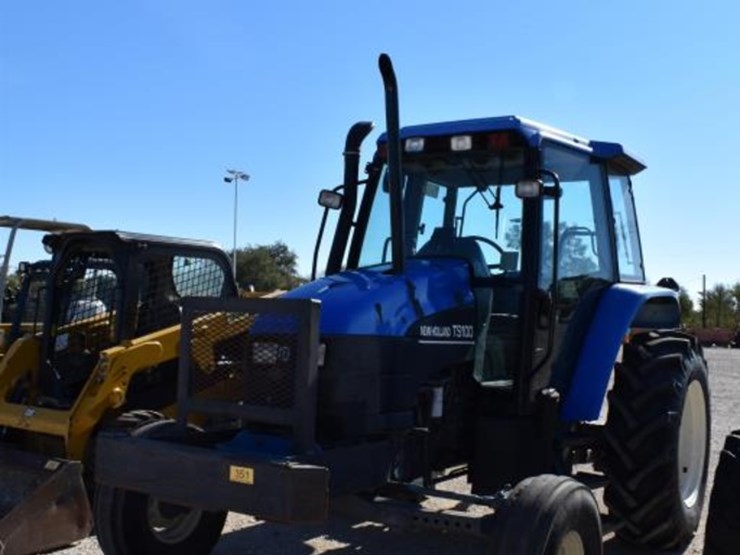 new-holland-ts100-image-1