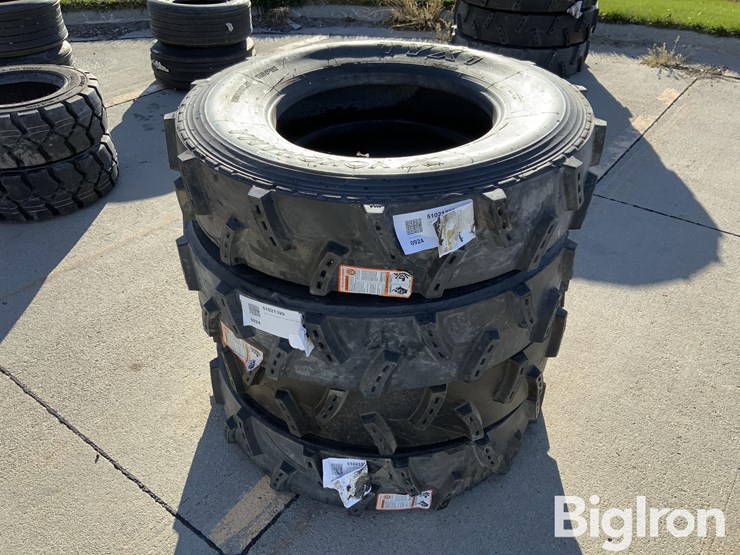 11r22.5-pivot-tires-image-1