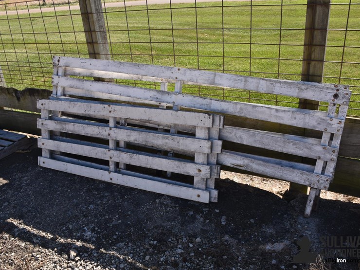 wood-corral-panels-image-2