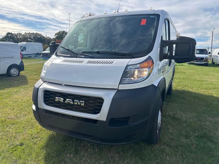 2021-ram-promaster-1500-image-3