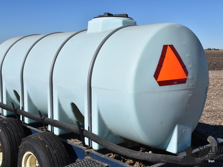 schaben-industries-1,000-gal-poly-nurse-trailer-image-14