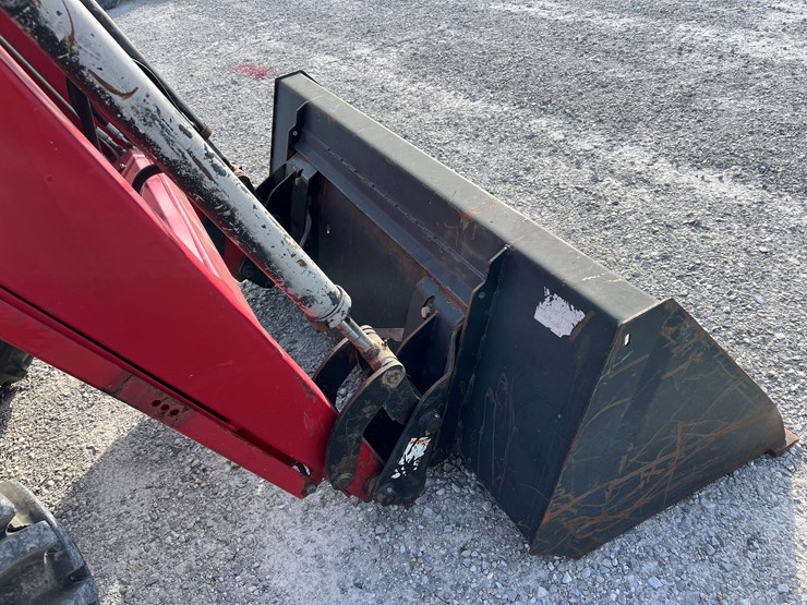 massey-ferguson-4608-image-4