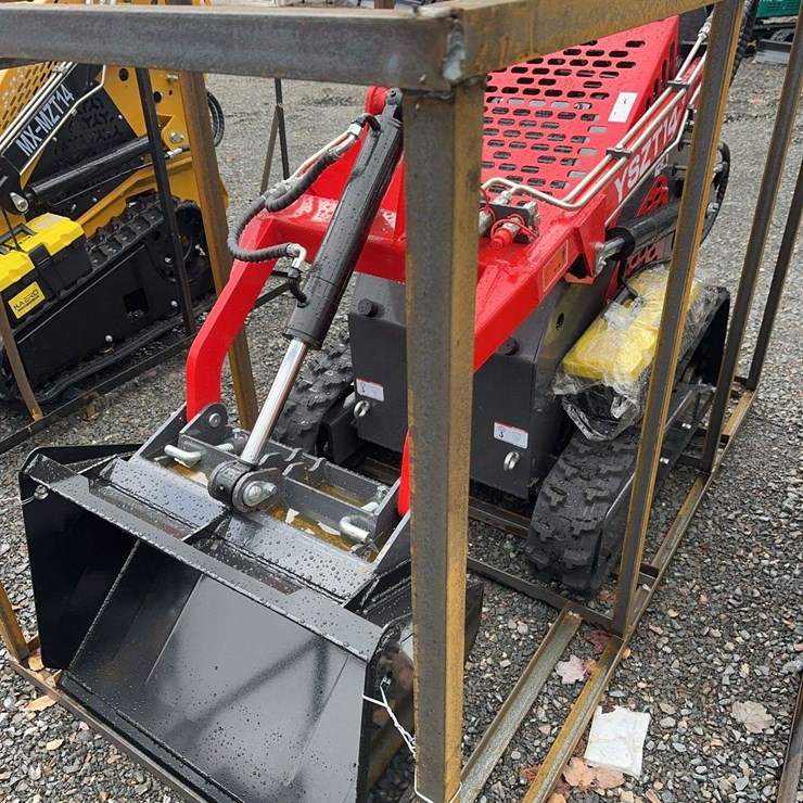 2025 YSZT14 Compact Track Loader