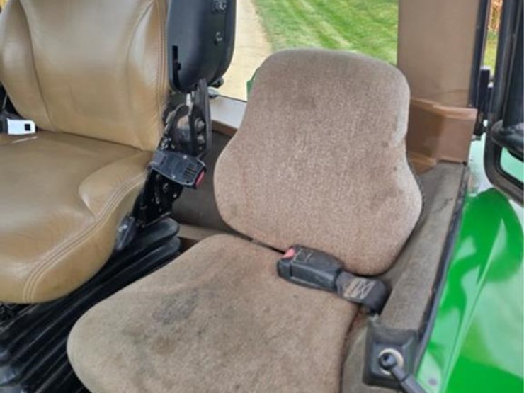 john-deere-8330-image-34