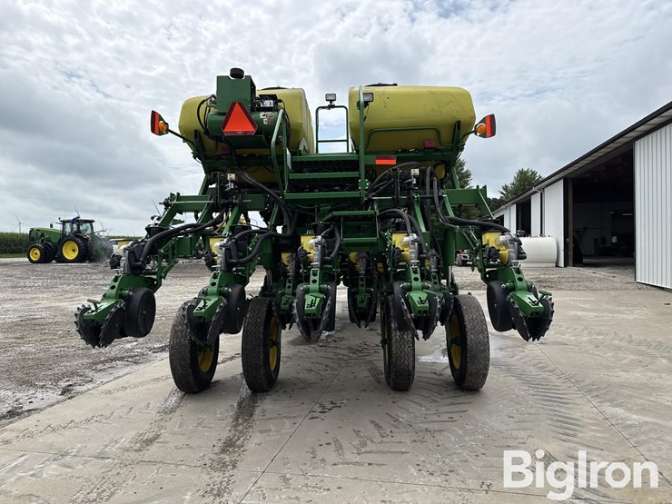 john-deere-16-image-6