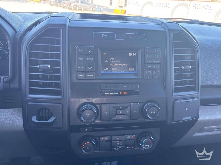 2015-ford-f-150-crew-cab-pickup-truck-image-14