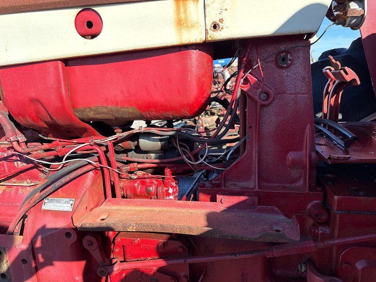 1965-international-706-image-17