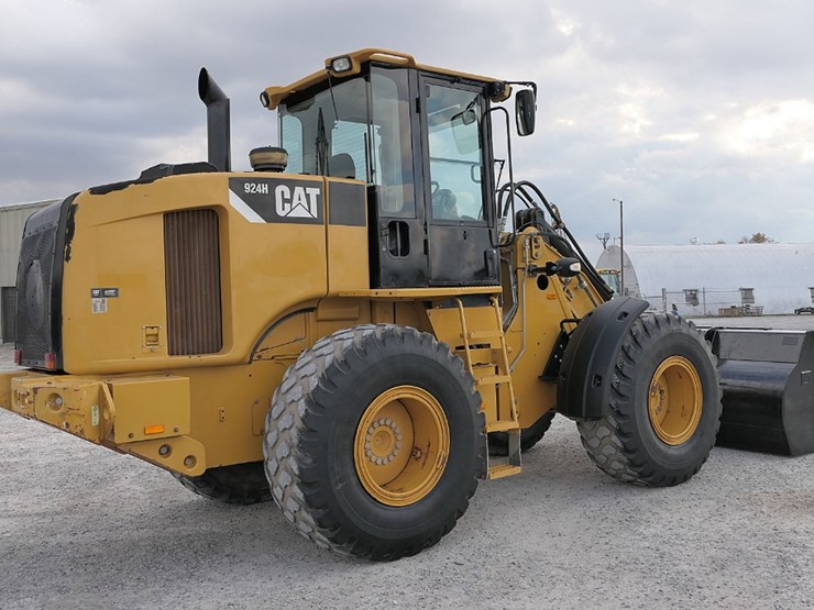 2014-caterpillar-924h-image-4