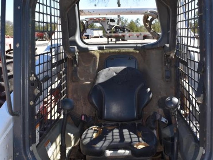 2013-bobcat-t590-image-9