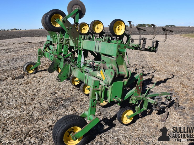 john-deere-845-image-9